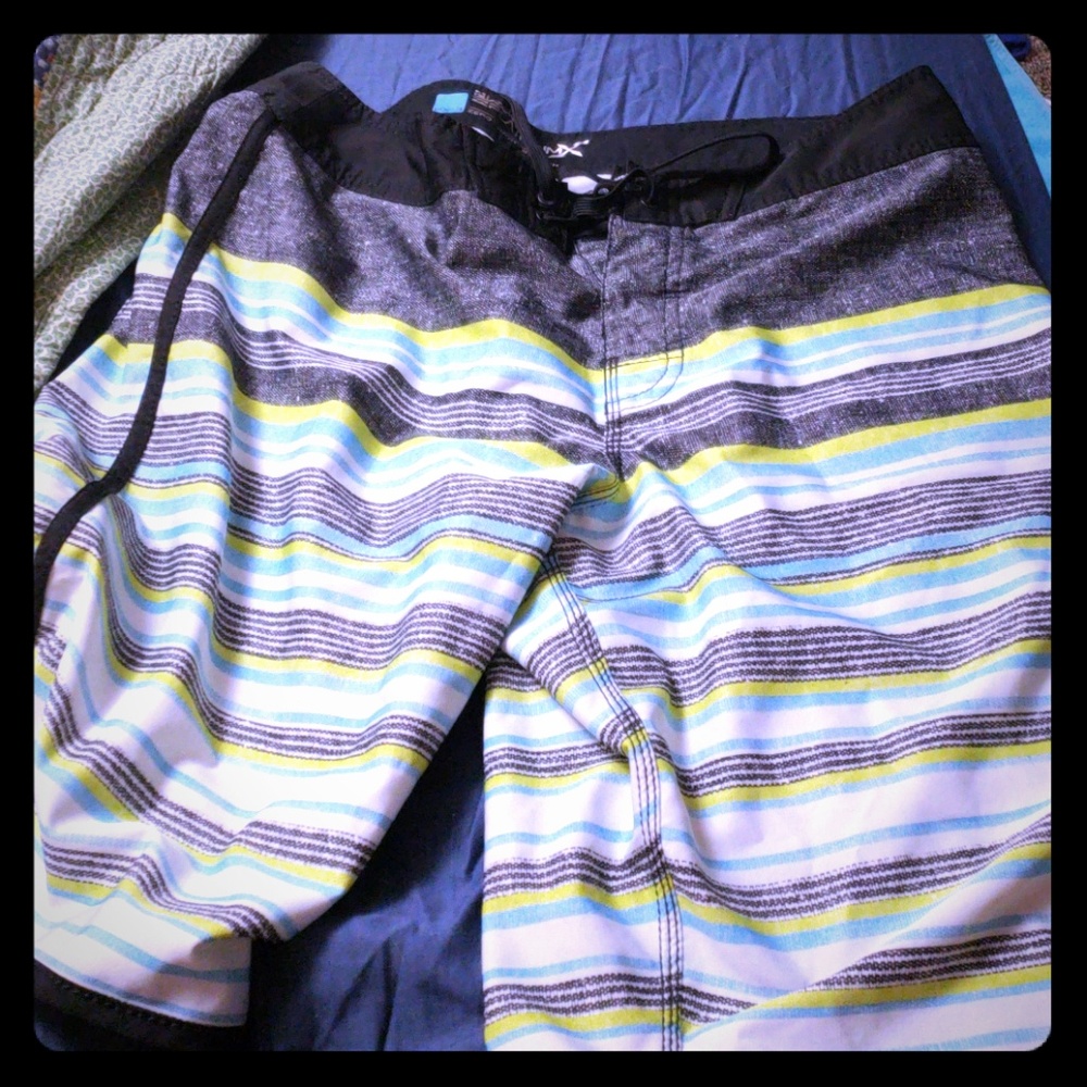 Billabong platium x board shorts